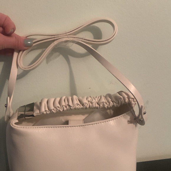 NWT “A New Day bag” 👛 - Picture 2 of 4